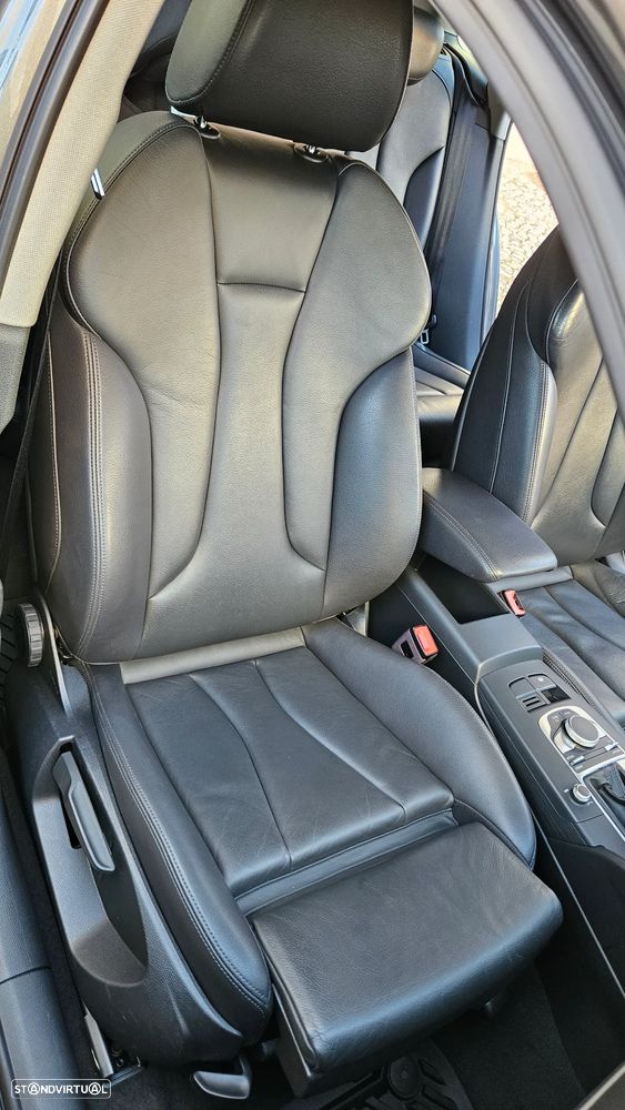 Audi A3 Sportback 1.6 TDI S tronic - 24
