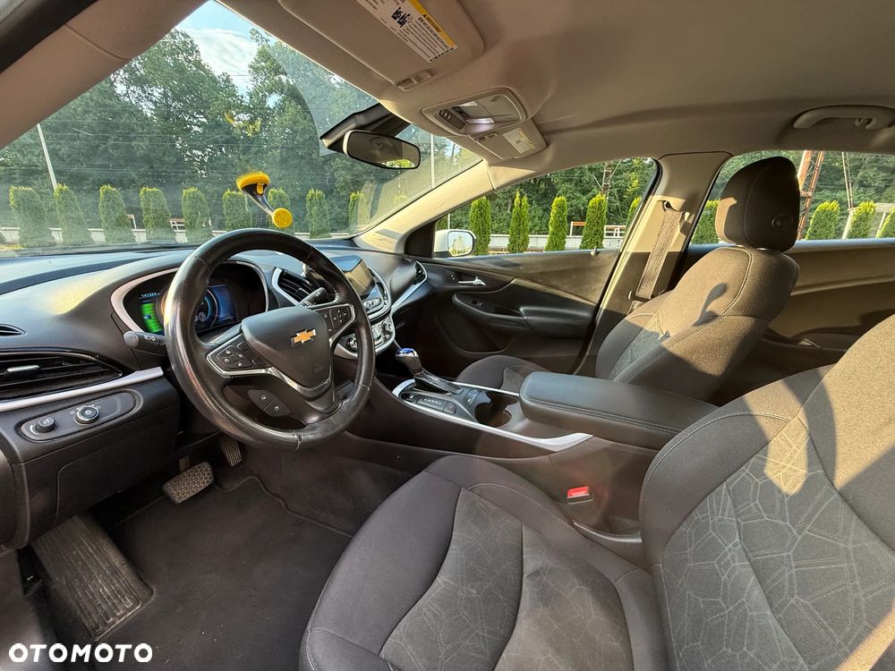 Chevrolet Volt - 15