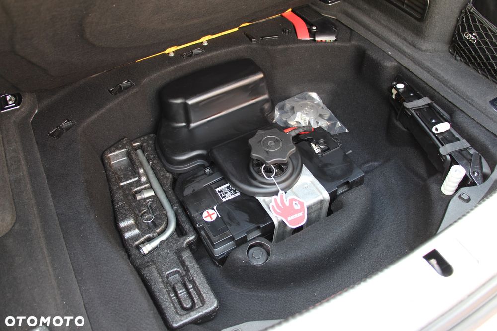 Audi A8 4.2 TDI DPF (clean diesel) quattro tiptronic - 18