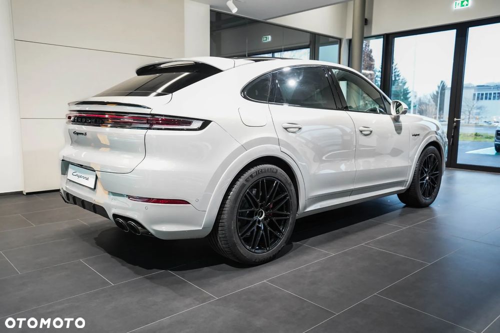 Porsche Cayenne S E-Hybrid PHEV Black Edition - 4