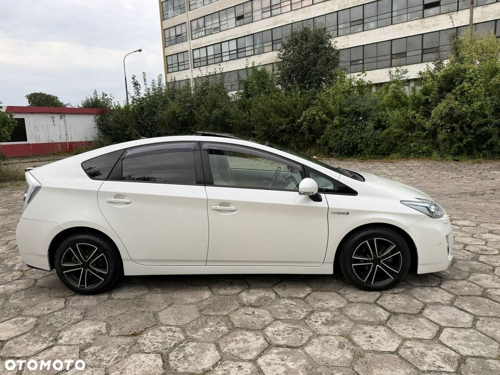 Toyota Prius - 12