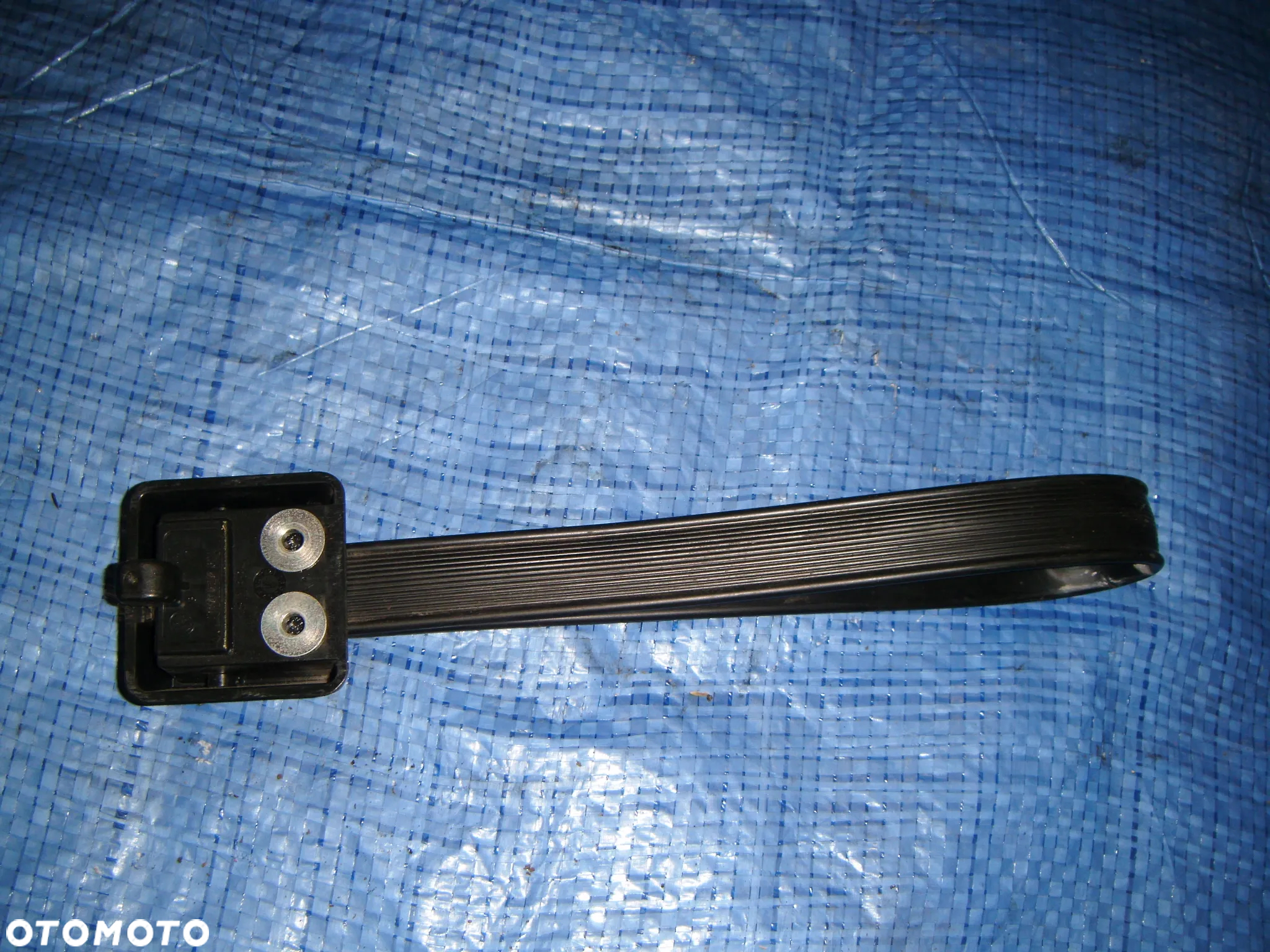 vw caddy 3 08r rączka- uchwyt klapy tył  7h0829621 - 2