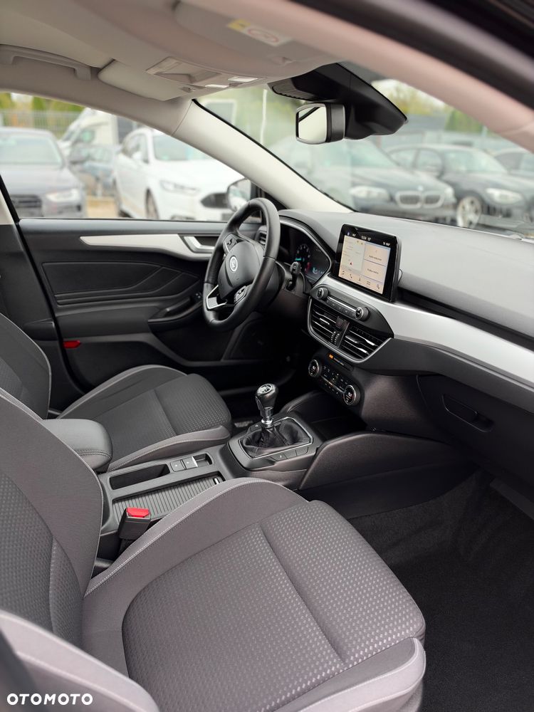 Ford Focus - 25
