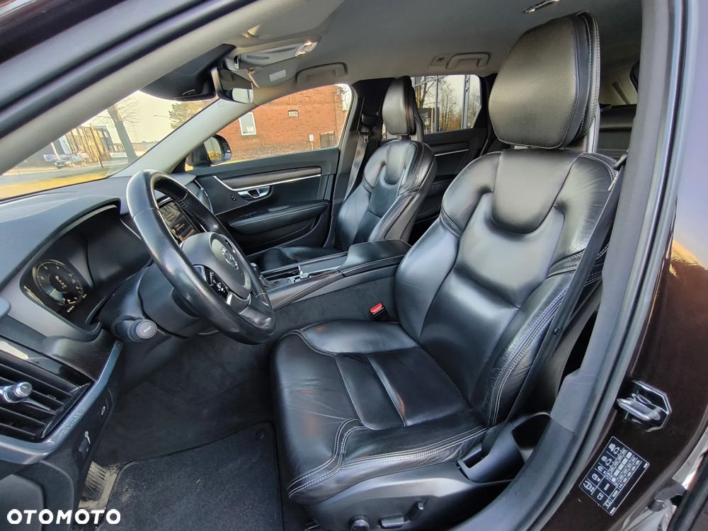 Volvo V90 Cross Country - 28