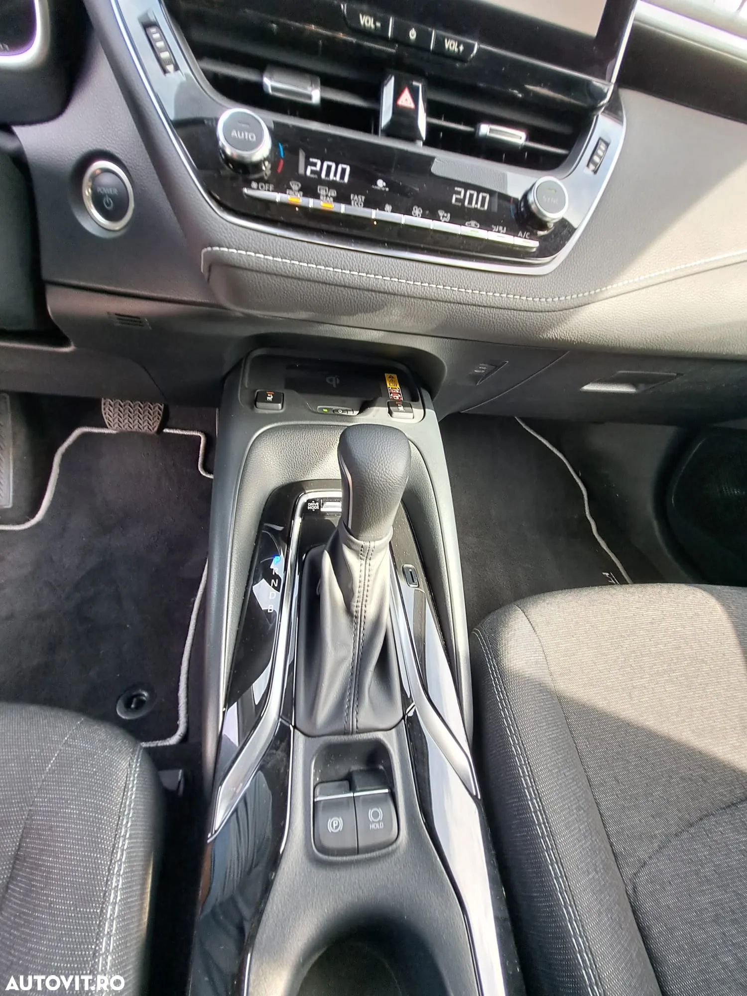 Toyota Corolla 1.8 HSD Dynamic - 16