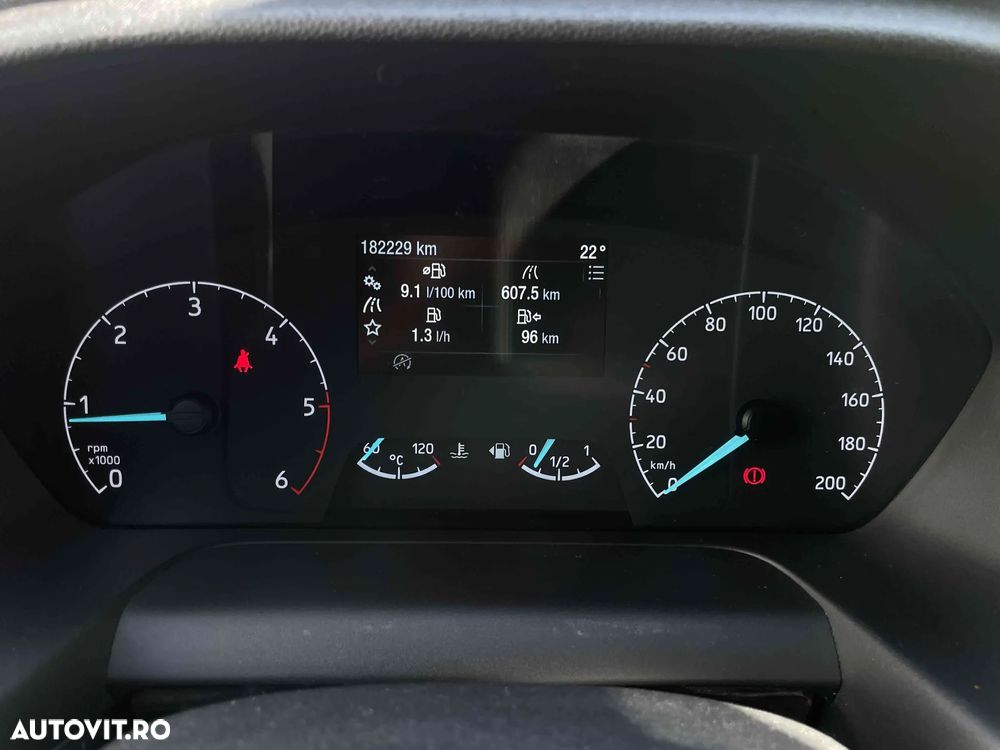 Ford Tourneo Connect - 8
