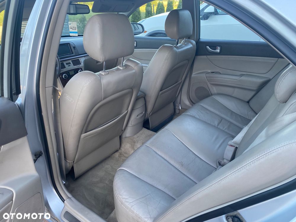 Hyundai Sonata - 21
