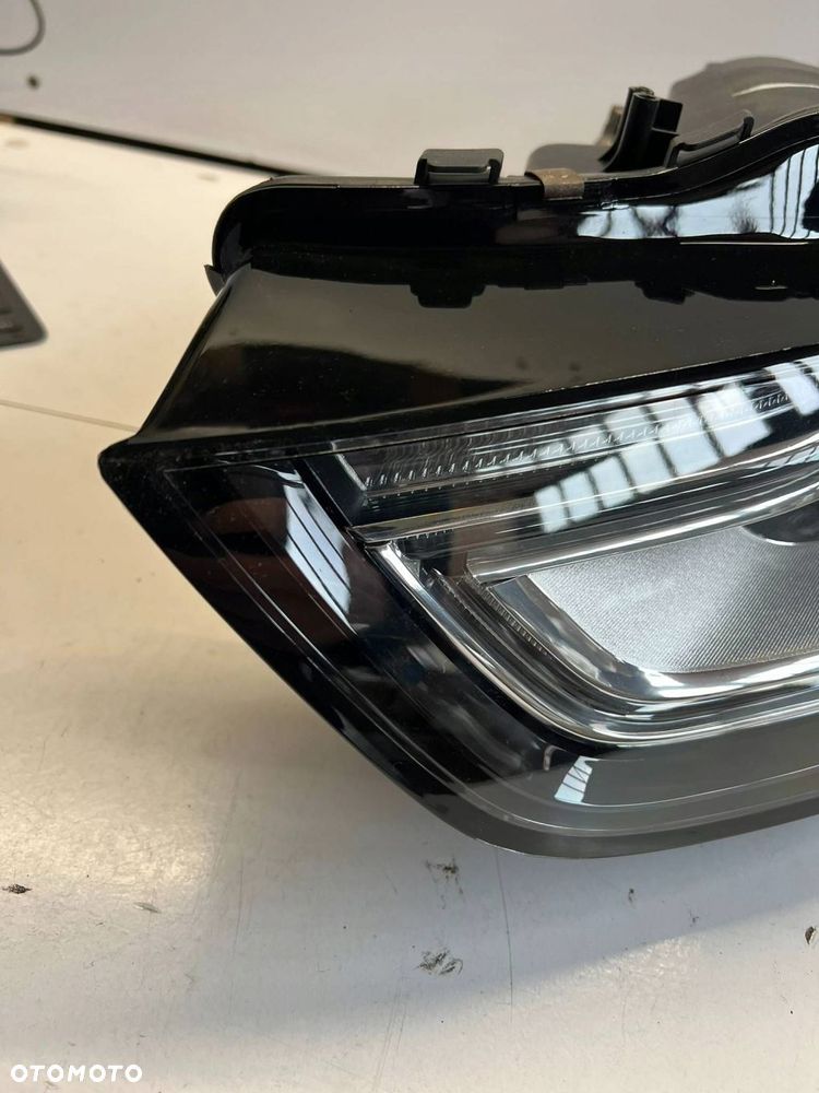 8K0 941 031 C Lampa BIXENON skrętny kompletna Audi A4 S4 B8 8K 2013 LEWY EU - 8