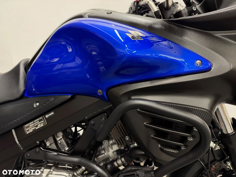 Suzuki V-STROM - 30