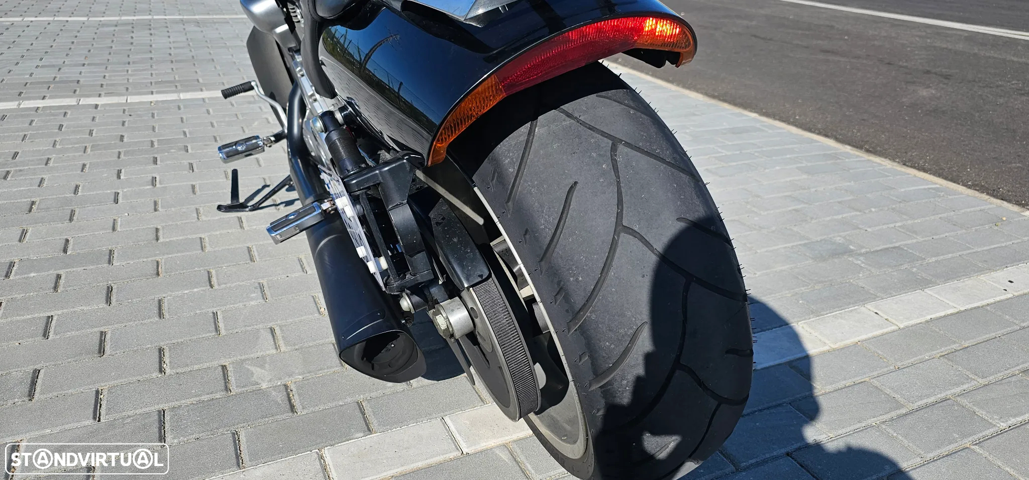 Harley-Davidson VRSCF VROD MUSCLE - 14