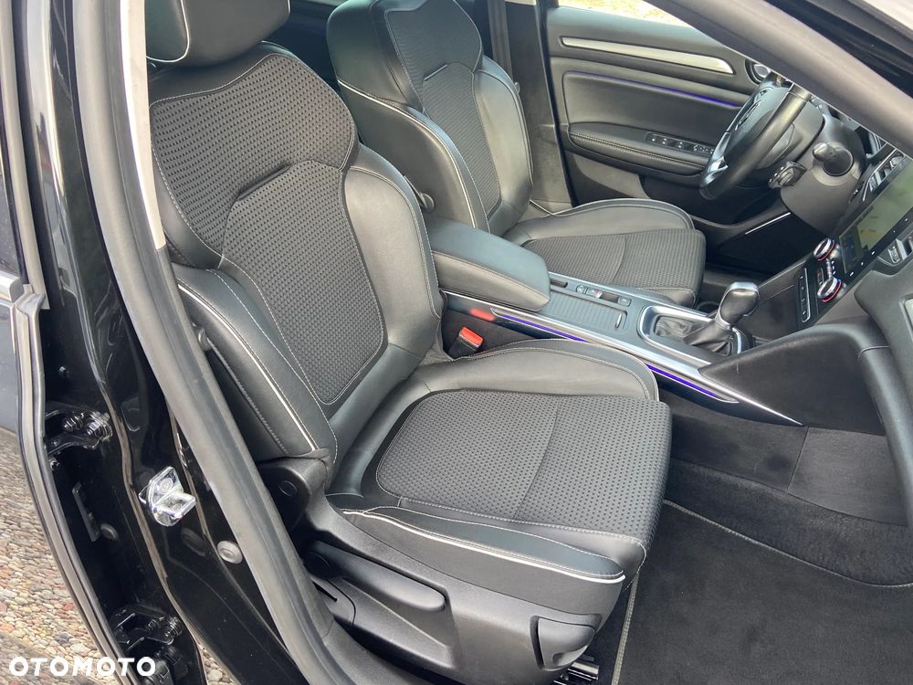 Renault Megane BLUE dCi 115 EDC BOSE EDITION - 26