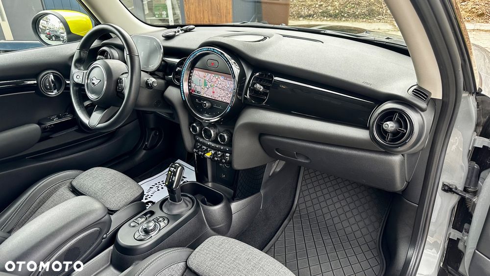 MINI Cooper SE Resolute Edition - 38