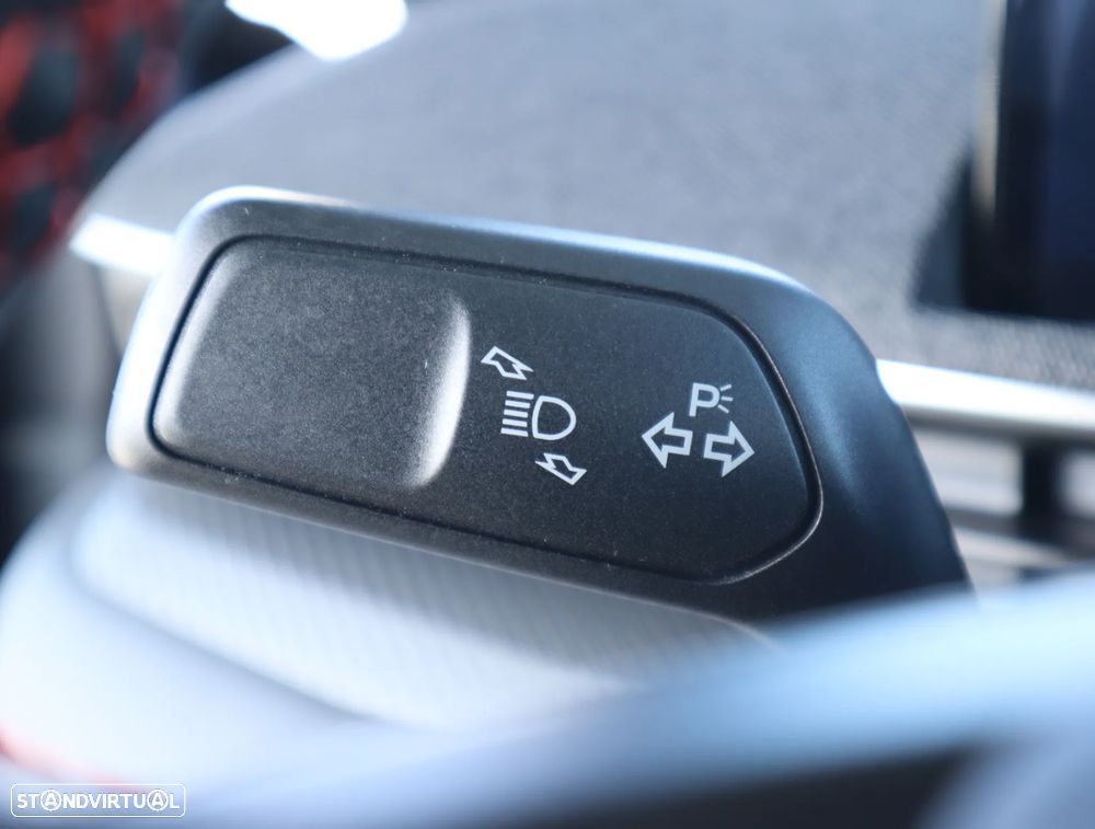 Ford Mustang Mach-E AWD PREMIUM - 37