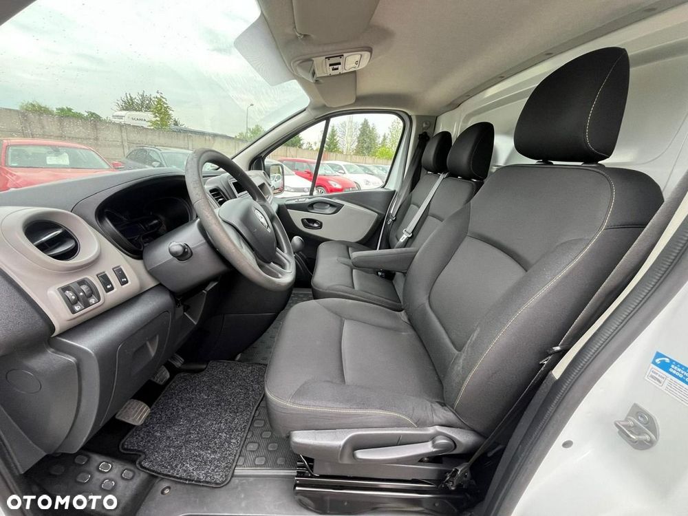Renault Trafic - 23