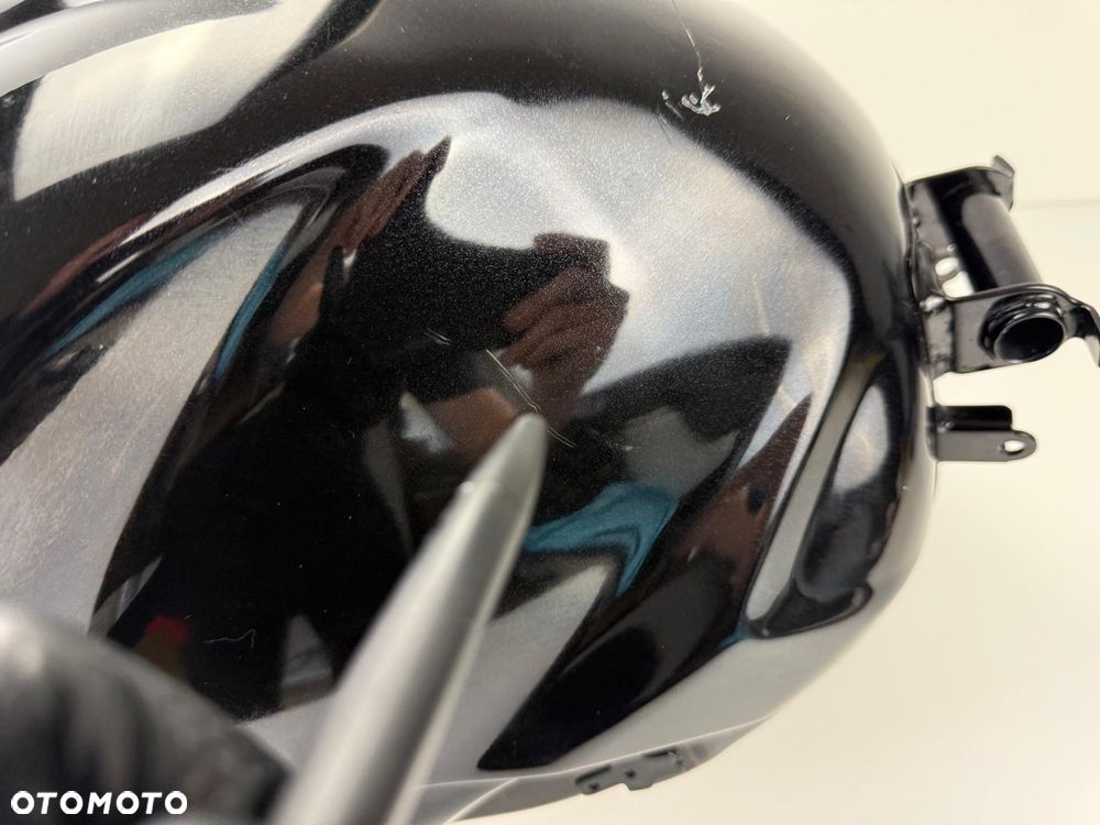 Zbiornik paliwa Triumph Street Triple 675 2013-17 - 8