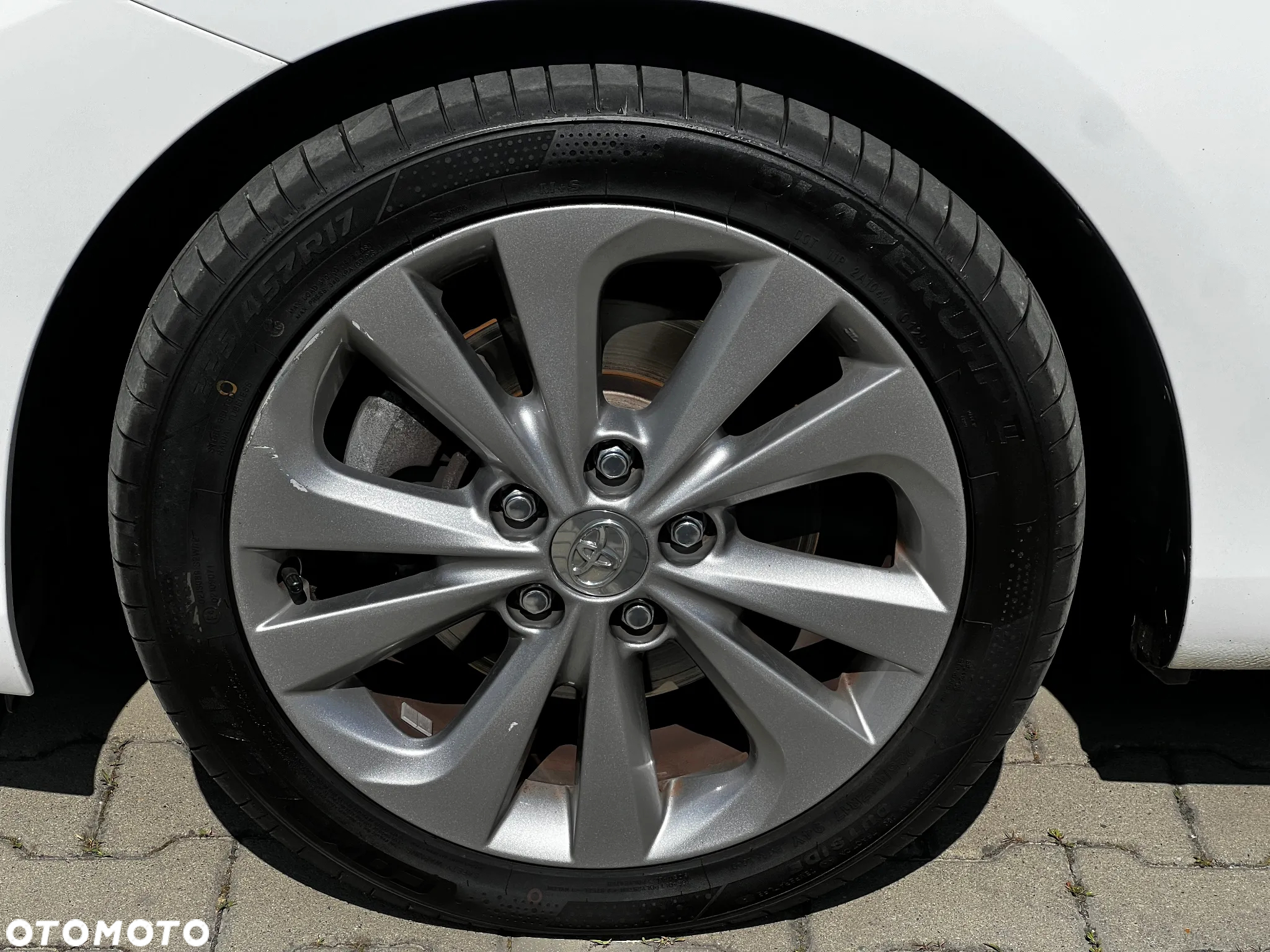 Toyota Auris 1.8 Hybrid Life - 27