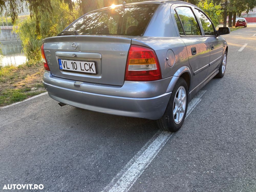 Opel Astra 1.6i 16V Aut Comfort - 3