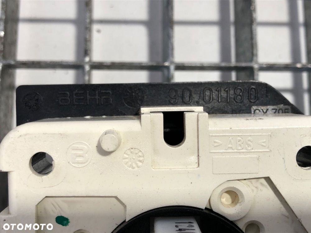 PANEL STEROWANIA NAWIEWU  DAF XF 2012 - 2022 FT 510 375 kW [510 KM] 4x2 2012 9001180 - 3