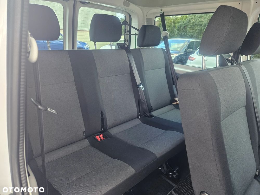 Volkswagen Transporter - 9