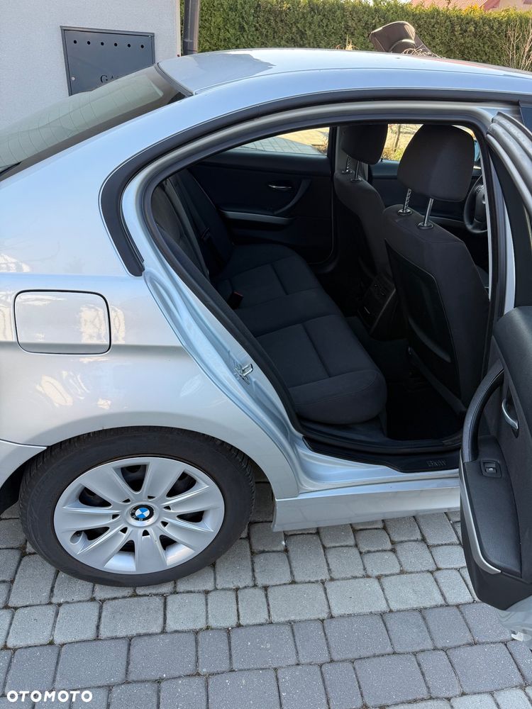 BMW Seria 3 320d - 11