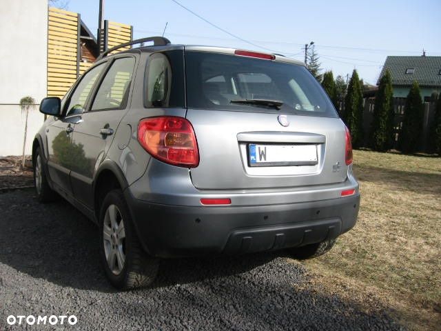 Suzuki SX4 1.6 Comfort - 8