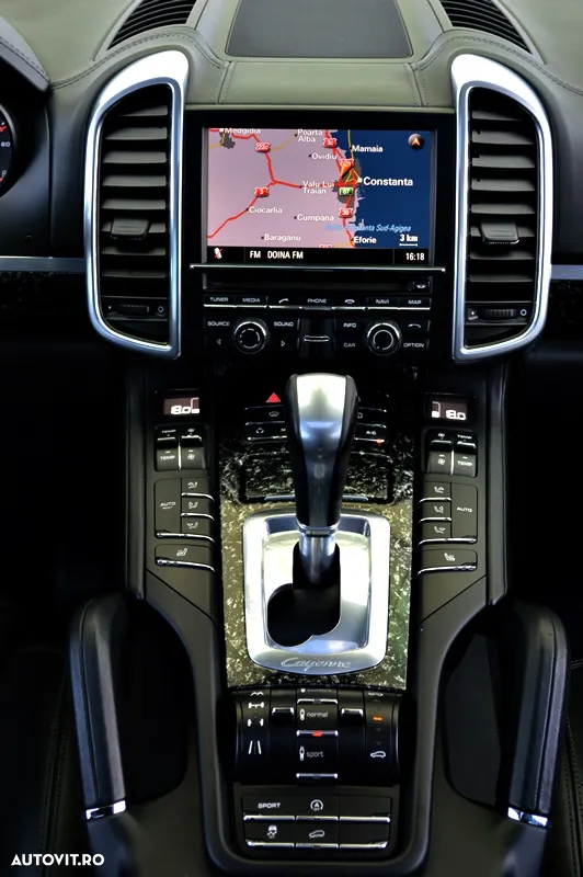 Porsche Cayenne - 18