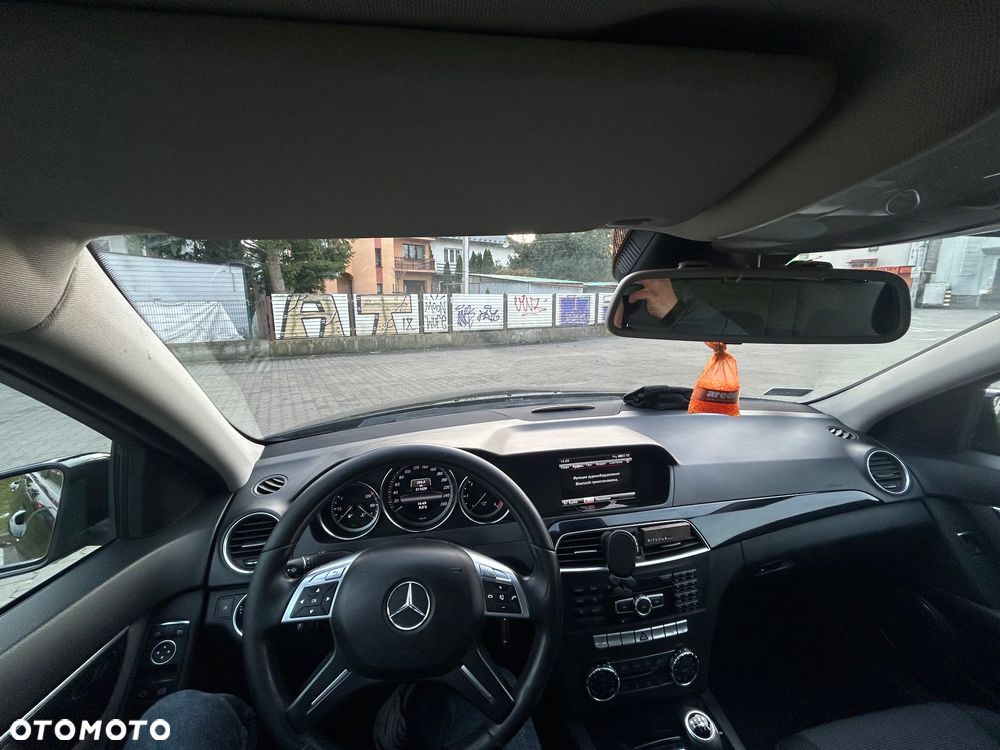 Mercedes-Benz Klasa C 220 CDI BlueEff Classic - 18