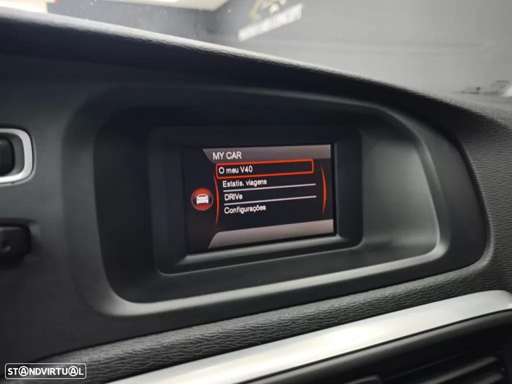 Volvo V40 1.6 D2 Momentum Eco - 35