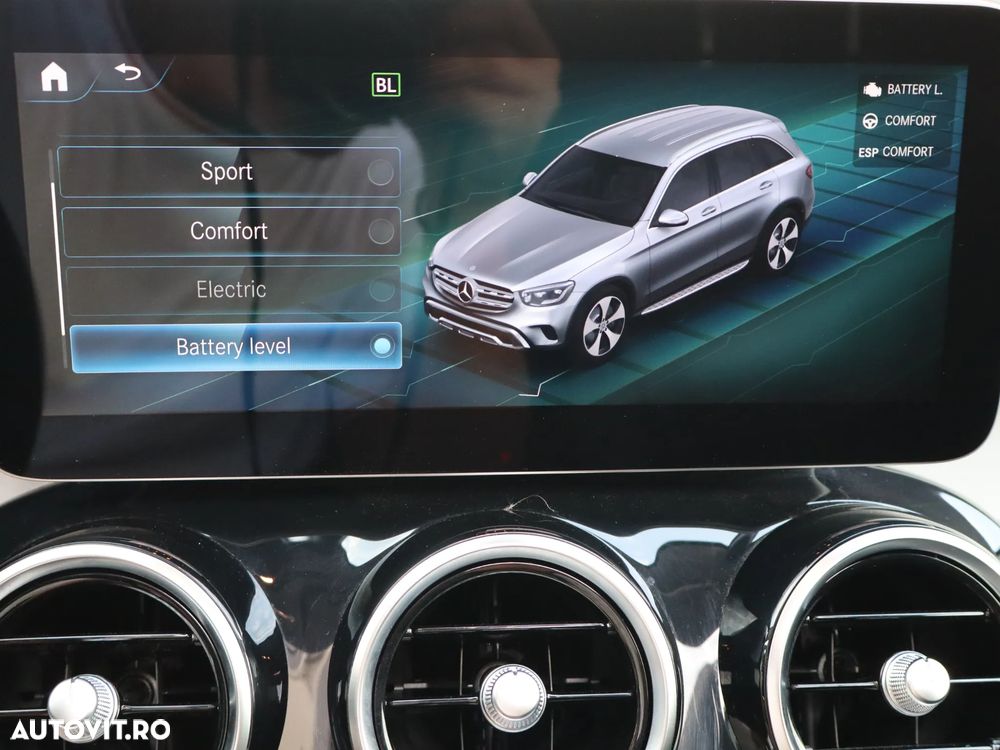 Mercedes-Benz GLC 300 de 4Matic 9G-TRONIC AMG Line Plus - 33