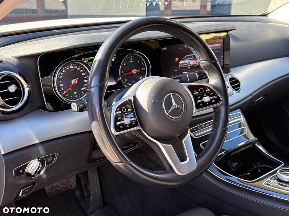 Mercedes-Benz Klasa E 300 de 9G-TRONIC Exclusive - 27