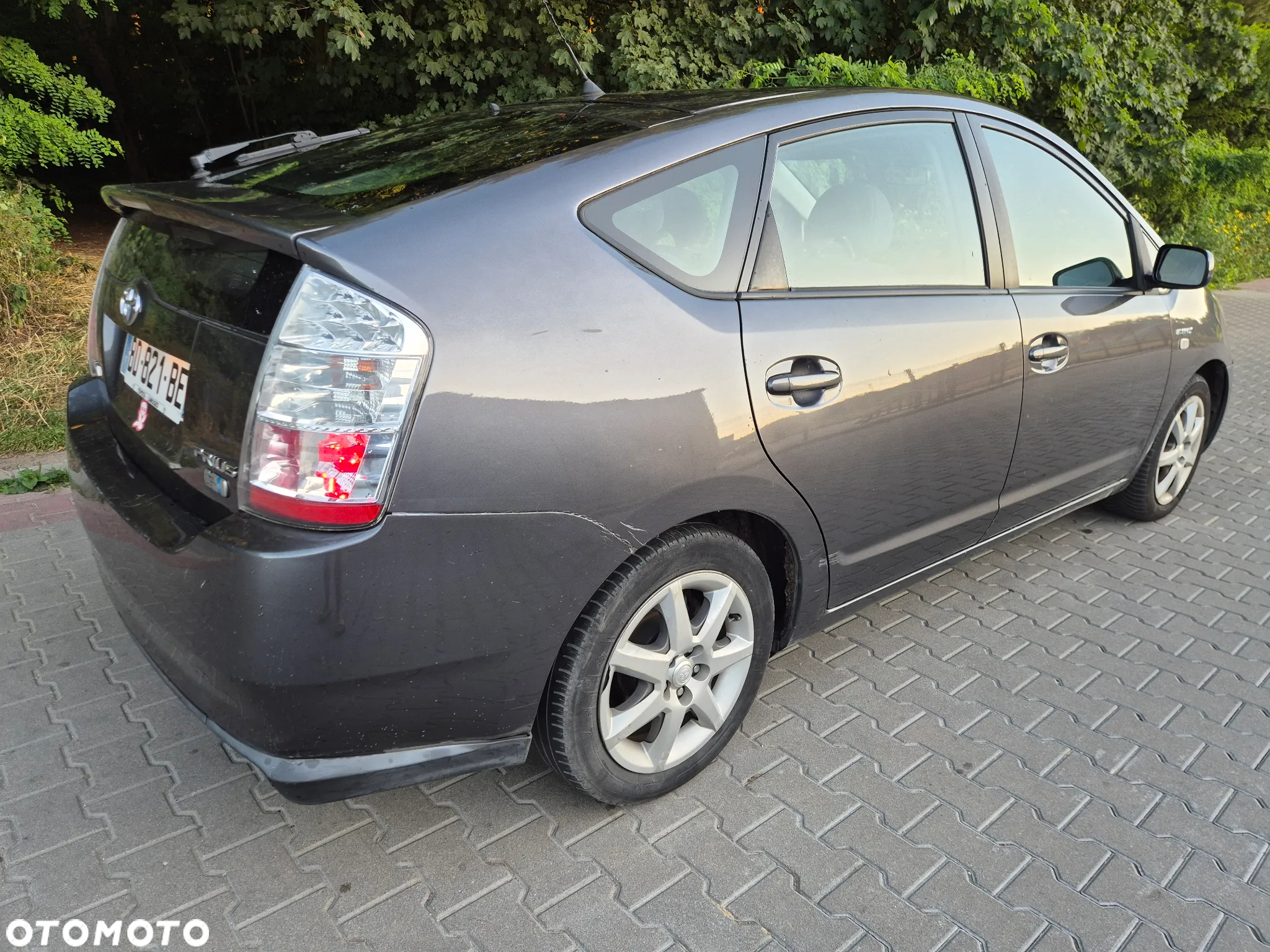 Toyota Prius - 5