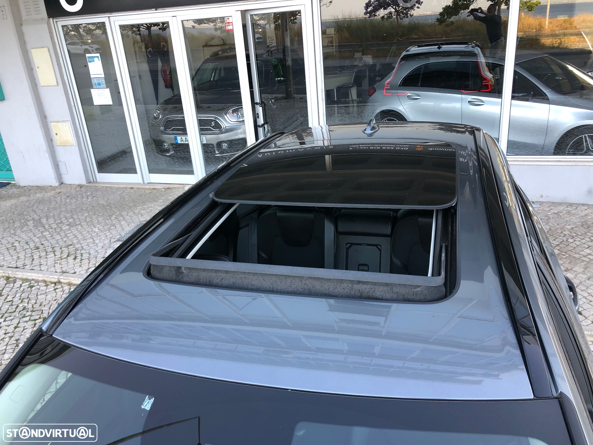 Volvo XC 60 2.0 T6 PHEV R-Design Expression AWD - 10