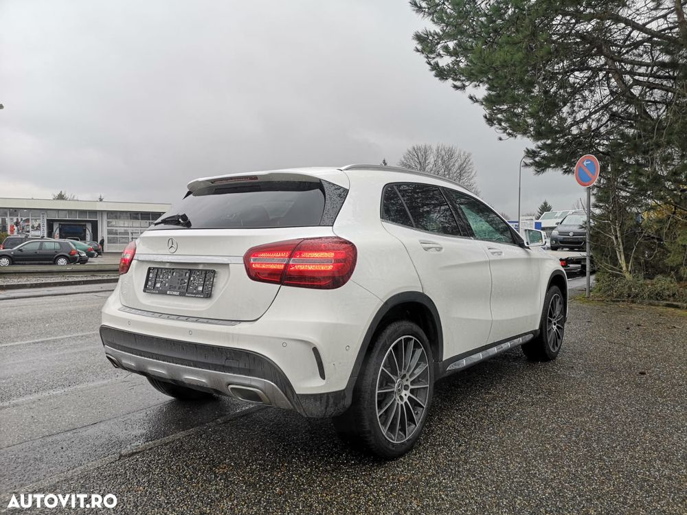 Mercedes-Benz GLA 250 4MATIC 7G-DCT Peak Edition - 2