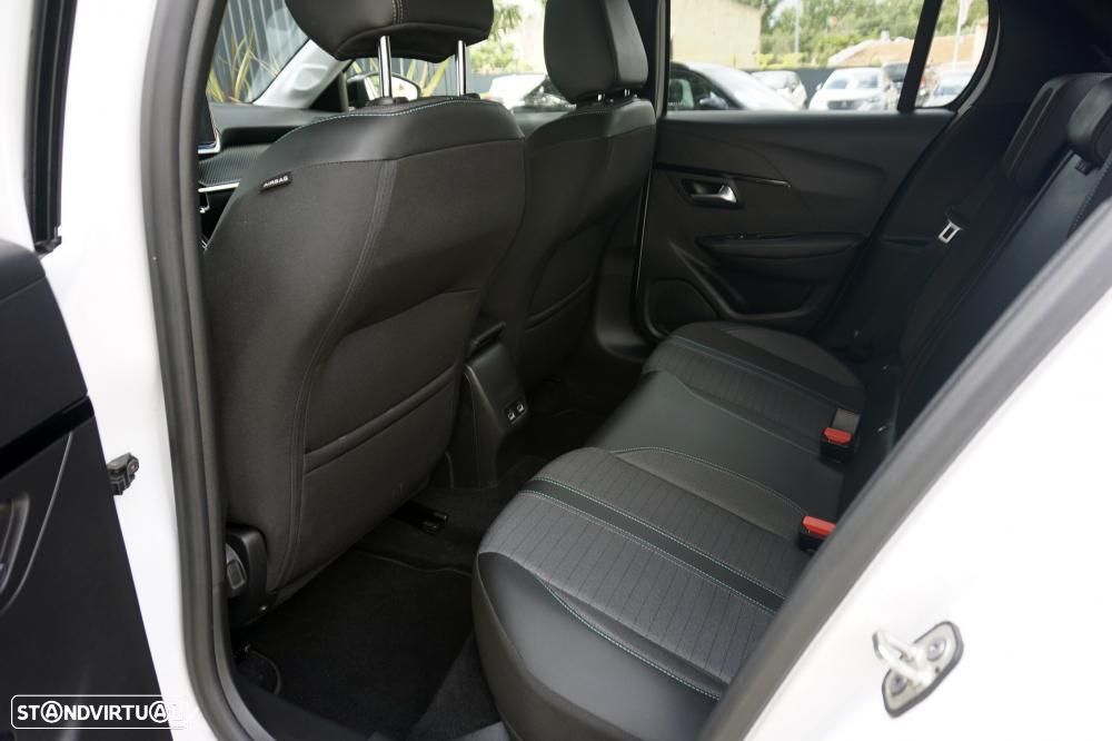 Peugeot 208 1.2 PureTech Allure Pack EAT8 - 4