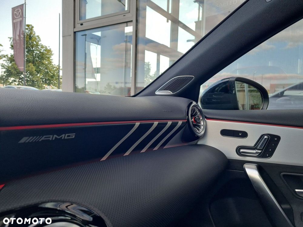 Mercedes-Benz Klasa A 35 AMG 4-Matic 8G-DCT - 24