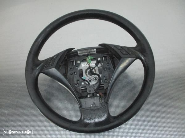 Volante Bmw 5 (E60) - 4