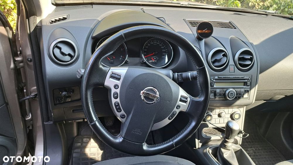 Nissan Qashqai - 10