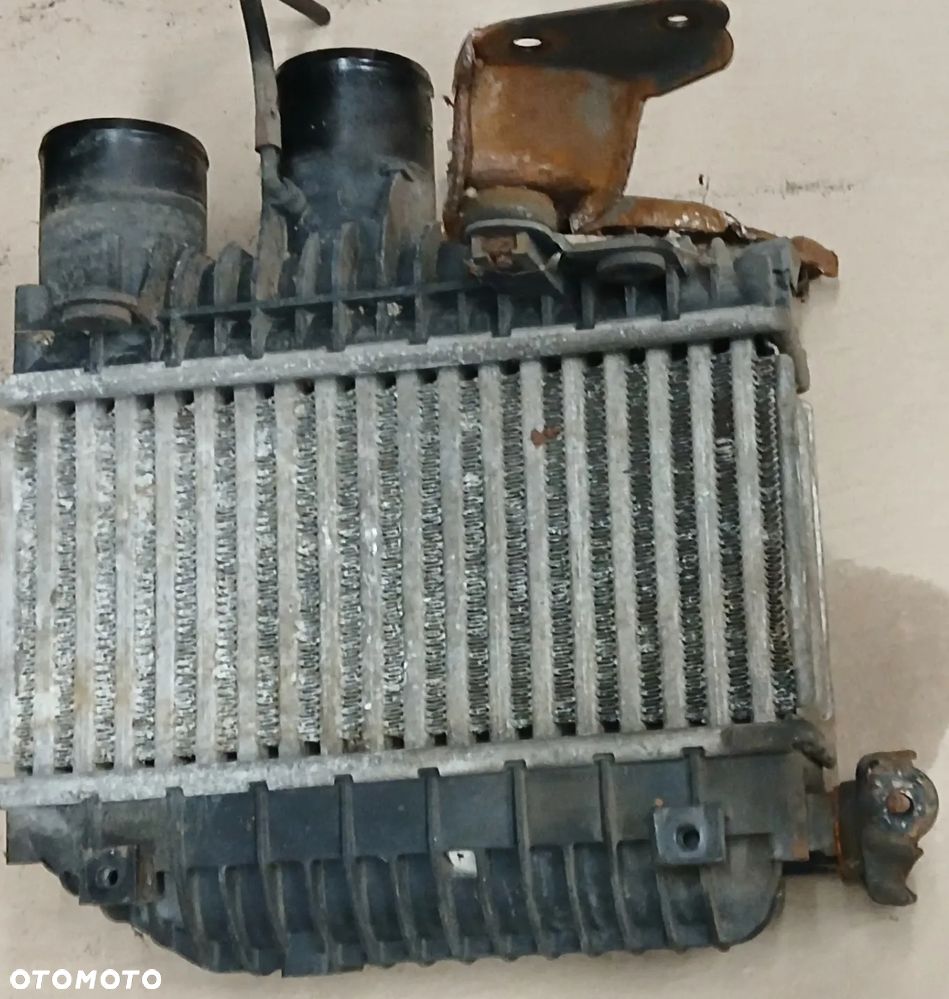 Toyota Avensis T25  Corolla Verso 2.0  D4D intercooler chłodnica powietrza 116 KM - 1