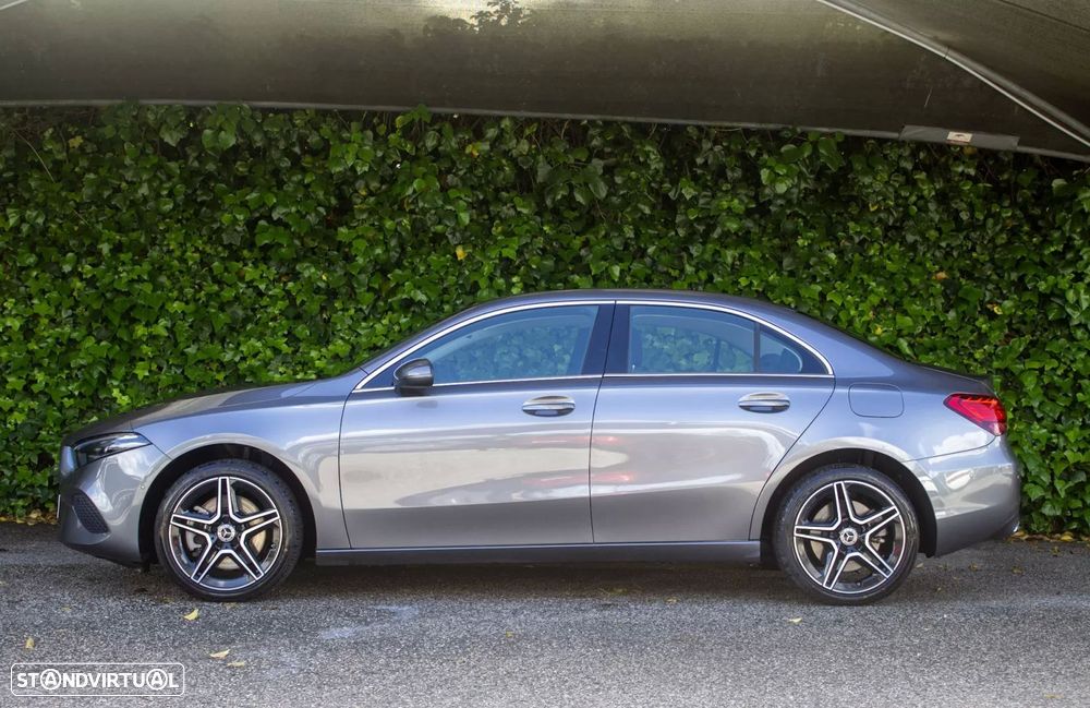 Mercedes-Benz A 250 Limousine e AMG Line - 7