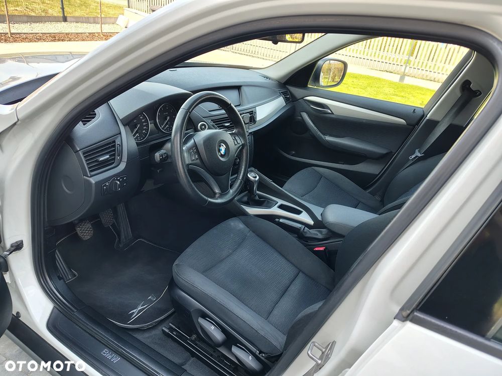 BMW X1 sDrive18i - 14