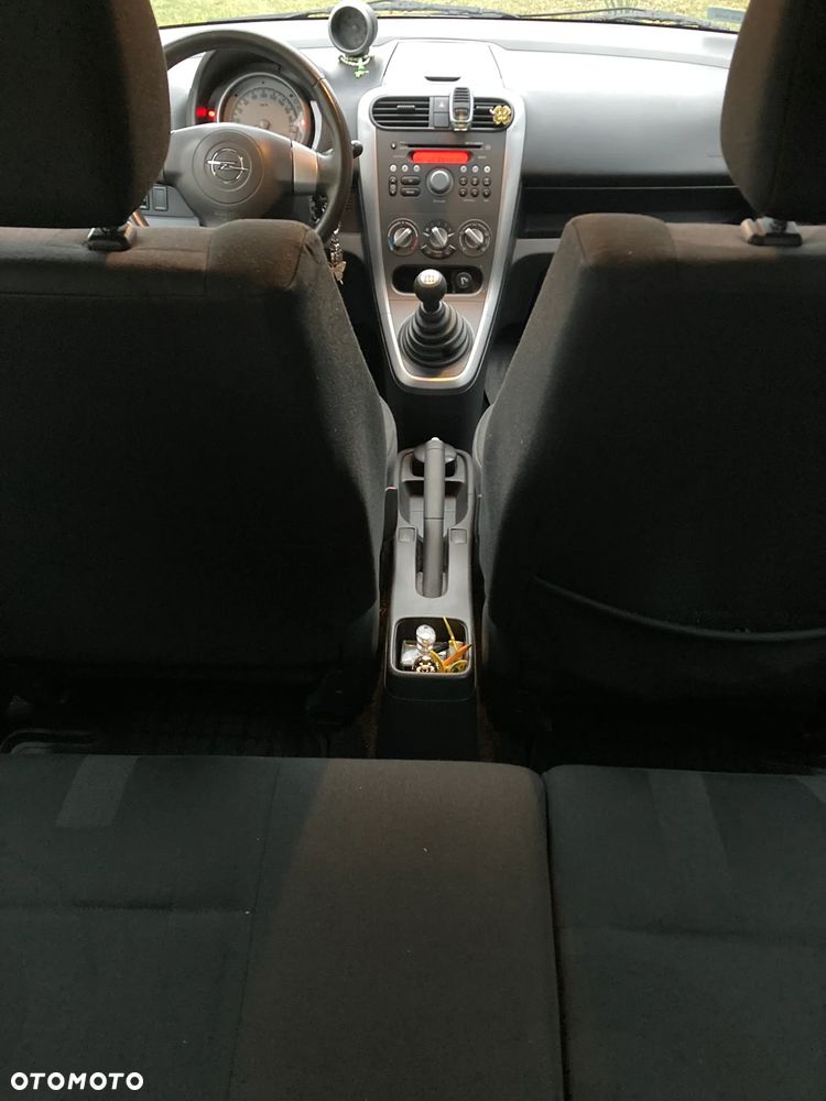 Opel Agila - 22