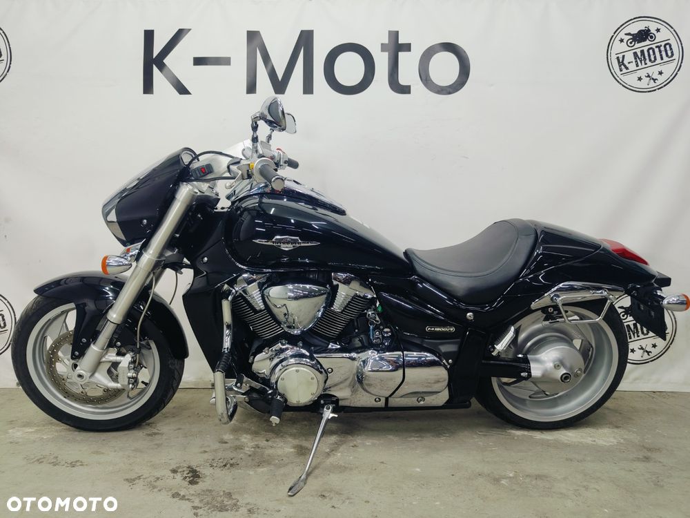 Suzuki Intruder - 17