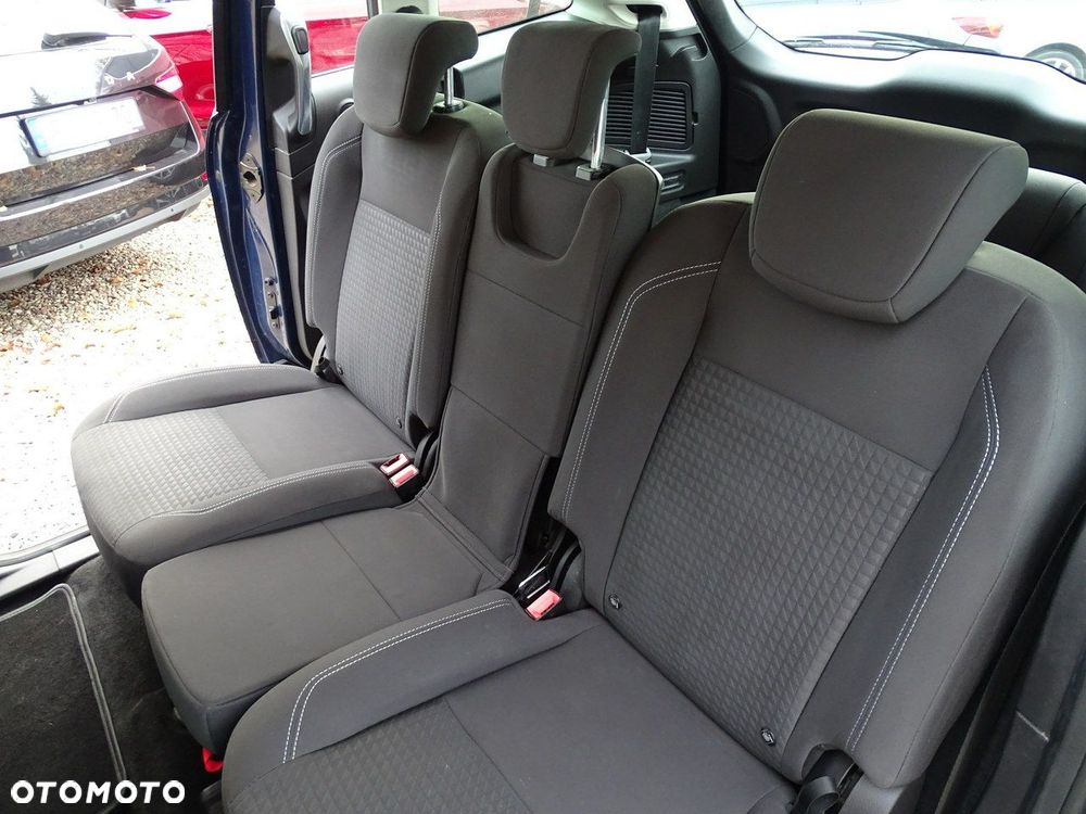 Ford Grand C-MAX - 26