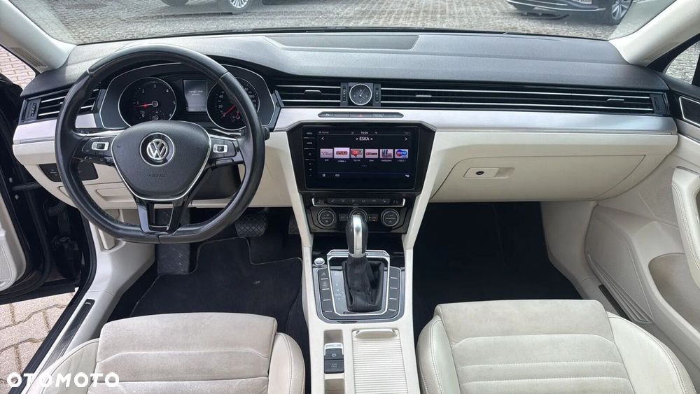 Volkswagen Passat 2.0 TDI BMT 4Mot Highline DSG - 17