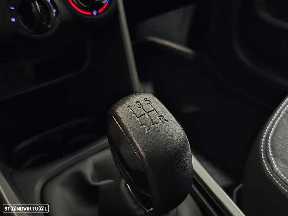 Peugeot 2008 1.2 PureTech Style - 18