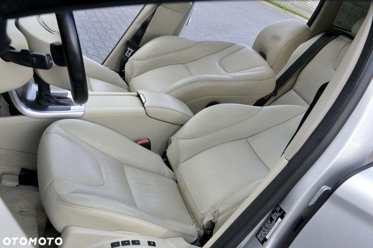 Volvo XC 60 T5 AWD Momentum - 7