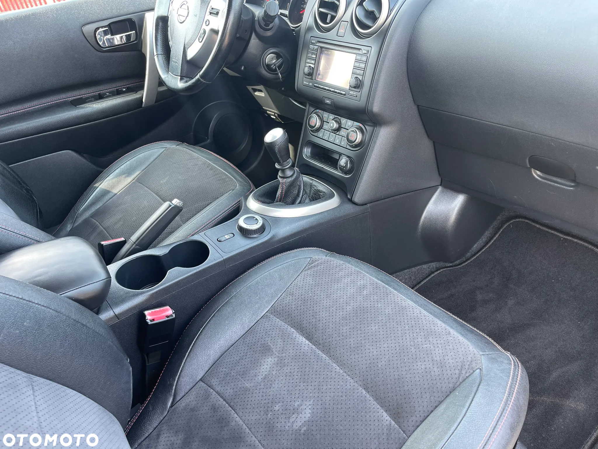 Nissan Qashqai+2 - 14