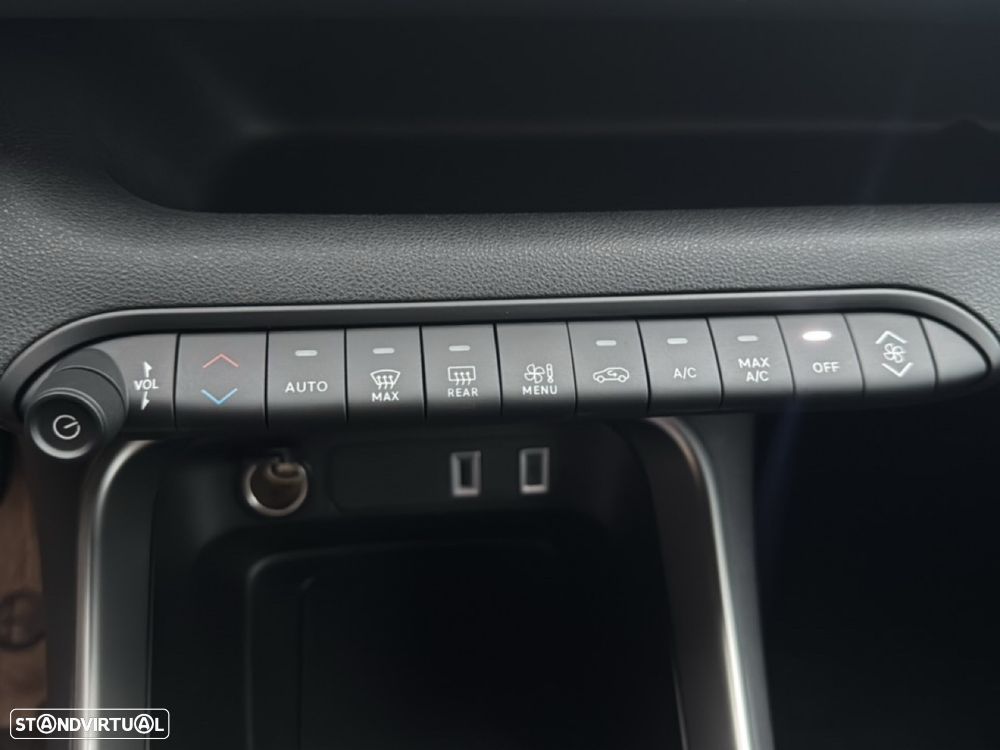 Jeep Avenger 1.2 GSE T3 Altitude - 18