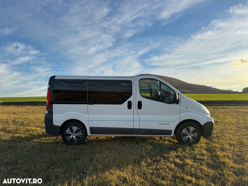 Renault Trafic Passenger 2.0 dCi L1H1 Authentique - 2