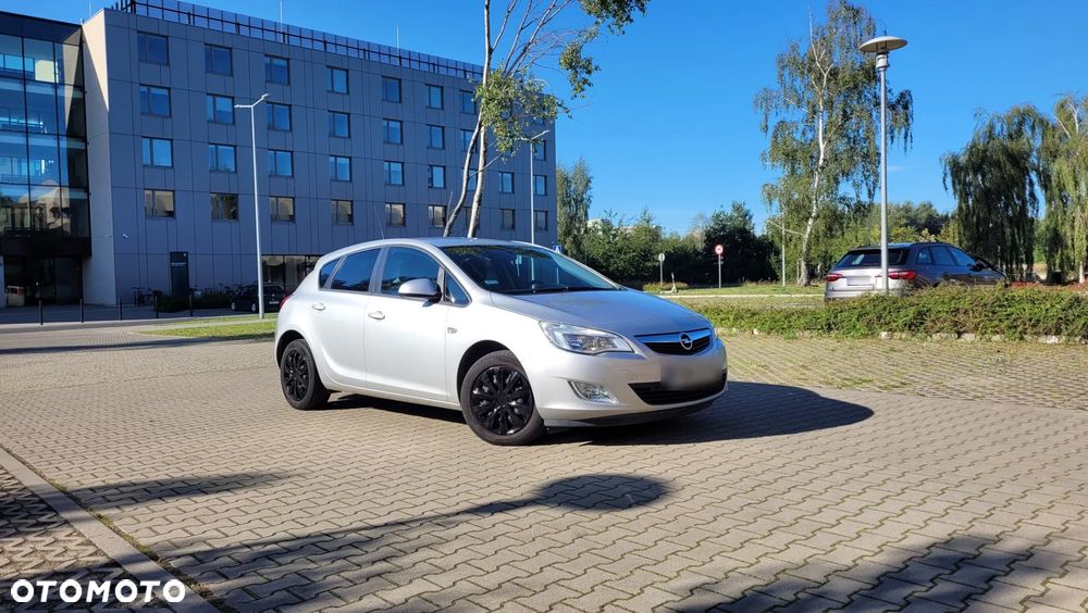 Opel Astra 1.7 CDTI Cosmo - 11